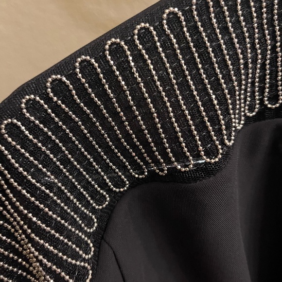 Elegant Black blouse - Picture 6 of 6